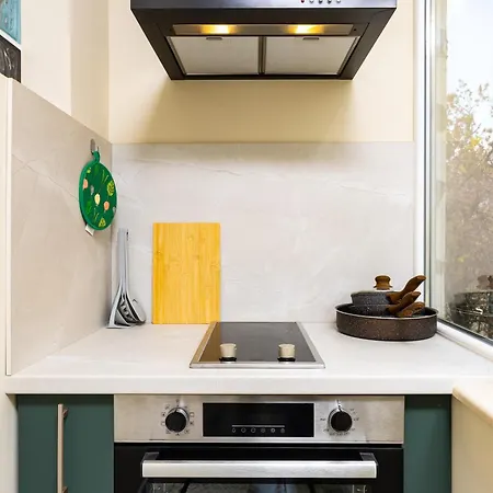 Serene Living In The Heart Of Apartment