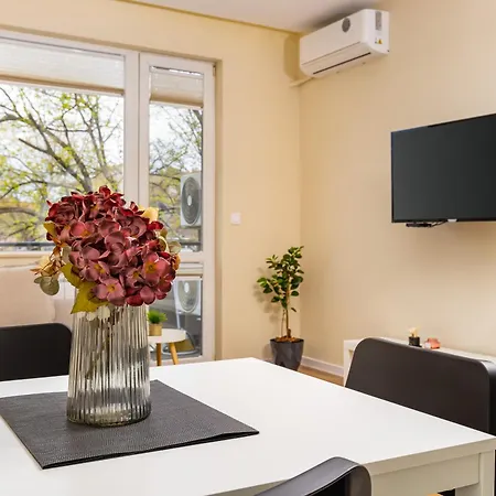 Serene Living In The Heart Of By Flat Mаnager بلوفديف